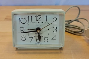 Orologio Vintage Dialite Westclox-Sveglia Elettrica Funzionante Made in USA Modello 22190 - Foto 1 di 8