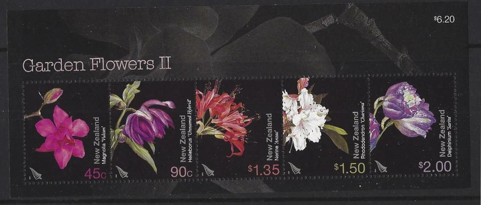NEW ZEALAND 2004 GARDEN FLOWERS MINIATURE SHEET UNMOUNTED MINT - Image 1 of 1