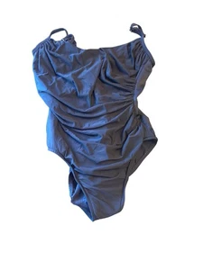 Miraclesuit Womens One-Piece Swimsuit Size 14 Black Nylon & Lycra Blend - Picture 1 of 8
