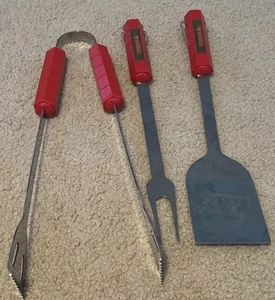 Juego de 3 piezas de regalo de barbacoa TB Buccaneers de fútbol oficial deportivo usado  - Imagen 1 de 14