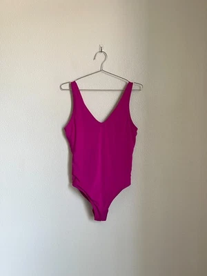 Athleta Women's Seychelles One Piece Swimsuit in Electric Fuchsia Size MEDIUM - Image 1 of 4