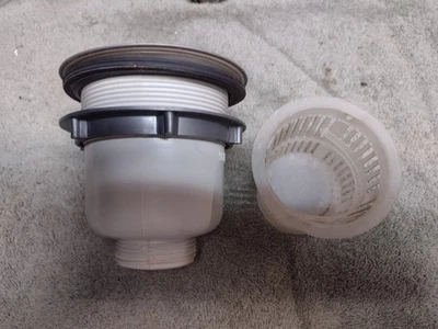 Salon Drain Sink Drain Set Used - Image 1 of 3