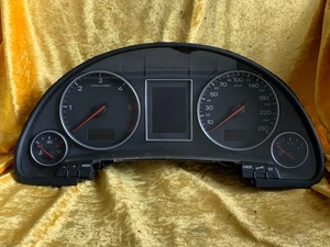 AUDI A4 / B6 1.9 TDI Kombiinstrument Instrumententafel Tacho 8E0920900G Original - Bild 1 von 4