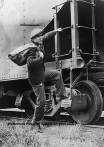 1935 Hobo Hopping Train PHOTO, Tramp Freight Train Railroad Car - Picture 1 of 2