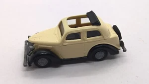 Revell Praliné Ford Eifel Cabrio Sedán Abierto Blanco Negro (68) - Imagen 1 de 3