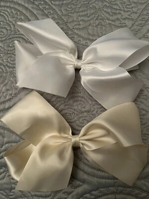 Arcos Strasburg - marfil satinado y blanco Foto 1 de 3