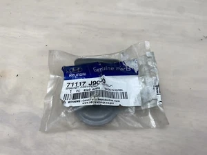 18-23 Hyundai Kona Fender Bracket OEM 71117J9000 - Bild 1 von 4