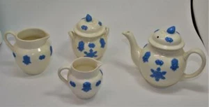 Antque Adams Inghilterra Blu Vittoriano Ware 4 PC Set Teiera Crema Latte Brocca - Foto 1 di 11