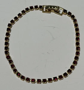 Bracciale cristallo rosso tono oro - Foto 1 di 2