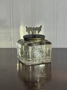 Antique Inkwell P.S. & W. Peck Stow Wilcox 1877 Patent Crystal Unique Metal Lid - Picture 1 of 12