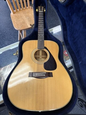 Yamaha FG-335 Vintage Acoustic Guitar and Hard Case Looks Great Wow! Rare! - Image 1 of 4