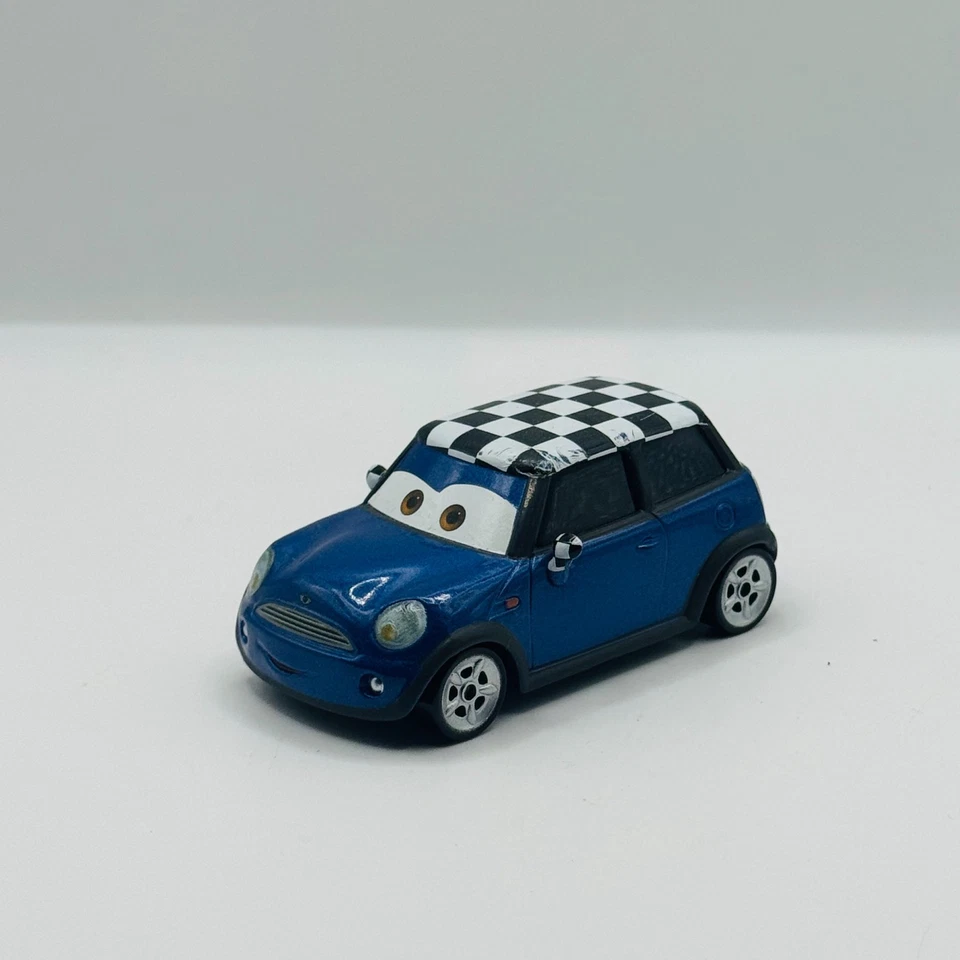 Disney Pixar Cars - BECKY WHEELIN (MINI COOPER) *CHASE* - 1:55 Diecast - Image 1 of 1