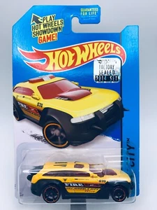 Hot Wheels 2014 HW City HW Pursuit - Fire Rescue Car Yellow New - Picture 1 of 10