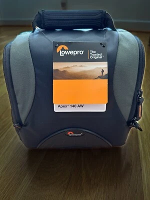 Lowepro Apex 140 AW (Preto/Verde) - NOVO com TAGS! - Imagem 1 de 3