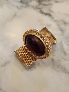 Vintage Swank Gold-Tone Mesh Wrap Cufflink With Oval Amber Glass Stone Accent - Picture 1 of 2