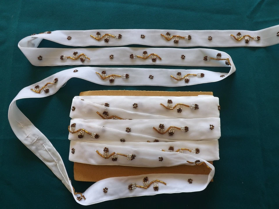 ruban velours perlé, 22 m X 2.8 cm, vintage - Photo 1/4