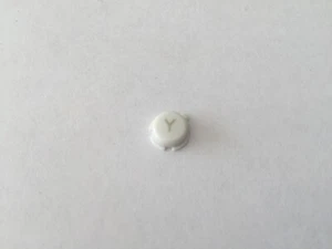 Bouton Y pièce détachée nintendo ds lite USG-001 - Imagen 1 de 2