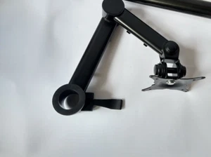 Brazo de pantalla única CMS Ergo ERG0001B solo hasta 36" - Imagen 1 de 2