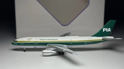 Aeroclassics 1:400 PIA - Pakistan International Airlines A300-600 AP-BAX - Image 1 of 4