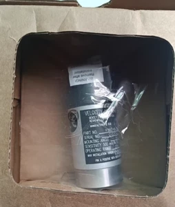 New 9200-01-05-10-00 BENTLY Nevada vibration transmitter - Picture 1 of 1