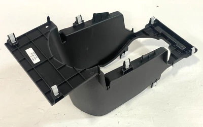 2016 - 2022 HONDA HR-V ЦЕНТРАЛЬНАЯ КОНСОЛЬ НИЖНЯЯ СРЕДНЯЯ КРЫШКА ОТДЕЛОЧНАЯ ПАНЕЛЬ # 89124 - Изображение 1 из 4