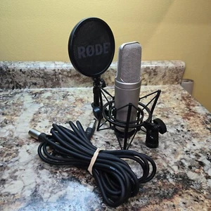 RODE NT2-A Large Diaphragm Condenser Microphone Shock Mount Pop Screen Cable - Picture 1 of 12