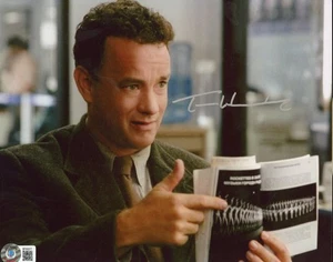 Tom Hanks Actor Saving Private Ryan Signed 8x10 Color Photo AUTO BAS Beckett - Picture 1 of 1