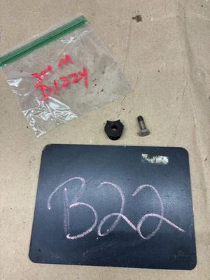 1970 71 74 77 1978 1979 1980 FORD F150 F250 400M 351M DISTRIBUTOR MOUNT CLAMP OE - Imagem 1 de 4