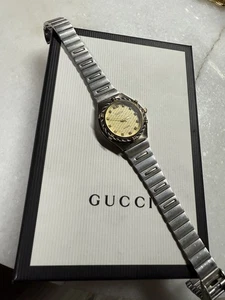 Gucci Damenuhr Edelstahl gebraucht passt allen - Bild 1 von 11
