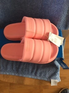 Adidas pink Adilette Essential Womens/mens Sliders sandals flip flops UK 9 BNWT - Picture 1 of 18