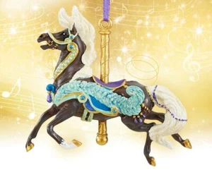 Breyer Holiday 2019 Plume Carousel Horse Christmas Ornament - Foto 1 di 2