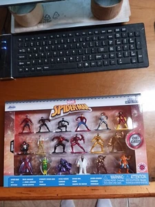 Jada Nano MetalFigs Marvel Spiderman 18 Pack Diecast Metal Figures Series 8 New - Picture 1 of 6