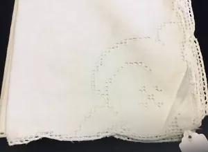 4 Vintage White Punchwork Luncheon Napkins - Picture 1 of 3