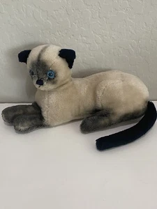 VINTAGE R DAKIN & CO SAN FRANCISCO SIAMESE Laying 13" CAT PLUSH Realistic -READ- - Picture 1 of 21