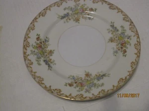 Kikusui China Japan 7 1/2 " Plate Cream & White w Gold Trim b12 - Picture 1 of 2