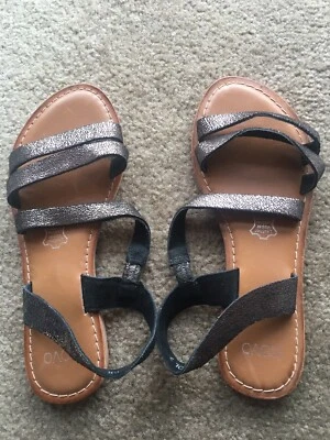 Women's NOVO Leather Sandals Silver Shoes Open Toe Flats Size AU 7 EUR 38 RRP$60 - image 1 of 4