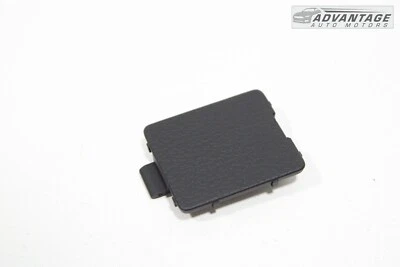 2018-2023 AUDI A5 SPORTBACK ПЕРЕДНЯЯ ЦЕНТРАЛЬНАЯ КОНСОЛЬ НИЖНЯЯ КРЫШКА ВИНТА OEM - Изображение 1 из 4