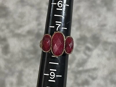 Anillo Rubí Tres Piedras Vermeil Oro Sobre Plata de Ley Talla 7.5 Foto 1 de 4