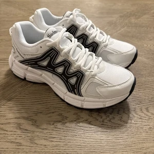 Leichte sportliche atmungsaktive Laufschuhe Sadmon Größe 10 Euro 42 - Bild 1 von 5