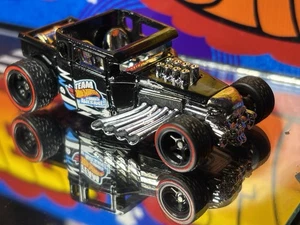 Hot Wheels Bone Shaker Black With Wheel Swap/drilled And Re-blistered - Picture 1 of 11
