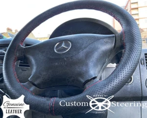 Para Mercedes Vito I 96 + Cuero Perforado Cubierta Volante Rojo Doble Pegatina - Imagen 1 de 9