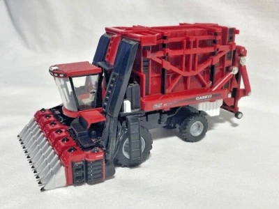 ERTL 1/64 Case IH Module Express 625 Cotton Picker w/ Bale, VGC!!! - Image 1 of 4