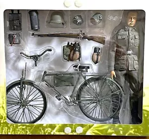 WW2 Dragon 1/6 WWII FRANCE 1944 WEHRMACHT INFANTRYMAN w/ BICYCLE "Dieter " Japan - Picture 1 of 6