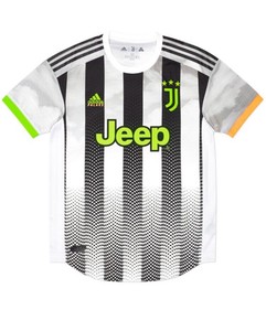 juventus gucci uniform