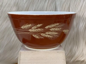 Vintage Pyrex BOWL AUTUMN HARVEST WHEAT #402 1.5 qt Mixing Nesting Rust Brown - Picture 1 of 11