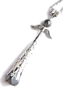 Großer verzierter Hämatit Schutzengel Anhänger auf Kette - verpackt Geschenk - Erdung - Bild 1 von 1