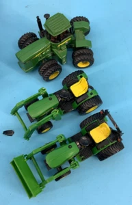 Lot of 2 Tomy Collect-N-Play 1:32 Scale John Deere Tractor w/Loader And One ERTL - Picture 1 of 1