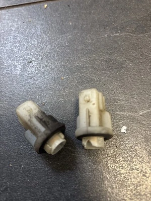 Par de soportes de bombilla delanteros x2 para VW Volkswagen Transporter T4 Caravelle Foto 1 de 4