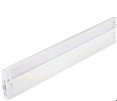 Luz LED debajo del gabinete Kichler 4U30K22WHT serie 4U 22" - 3000K, blanco texturizado Foto 1 de 4