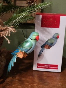 2022 Hallmark Ornament   "INDIAN RING-NECKED PARAKEET"    MEMBERS EXCLUSIVE - Picture 1 of 5